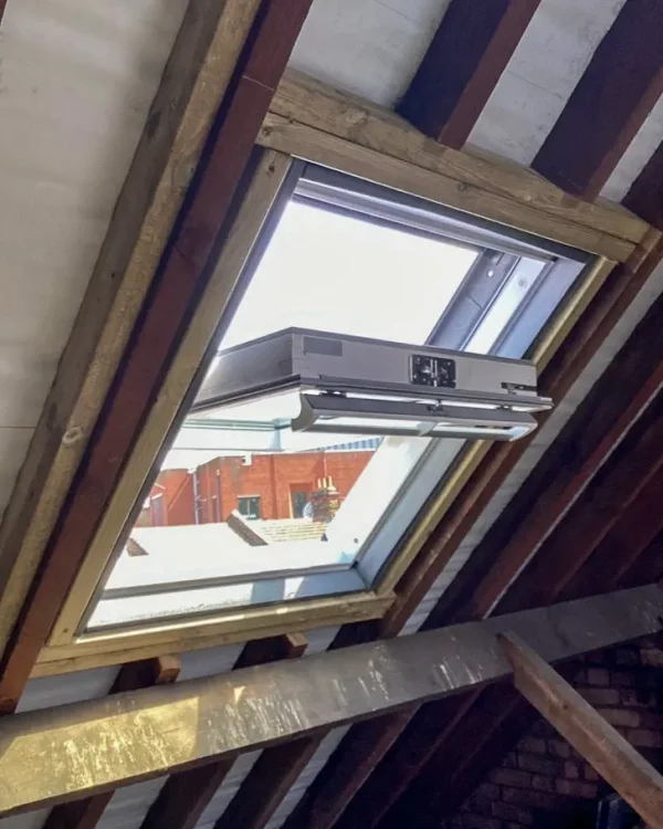 Photos_of_Roof_Windows.Roof_Window_Repeat1.Inside_overview_Photo_of_Window