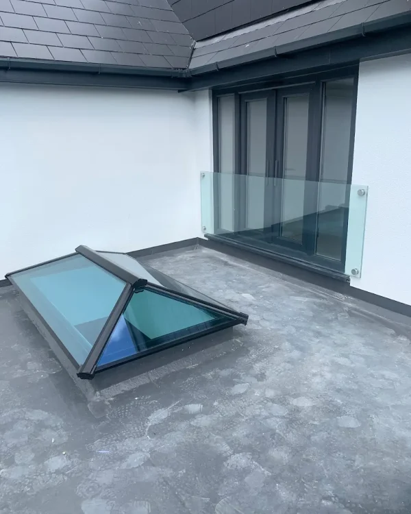 extension-roof-lantern-install--london
